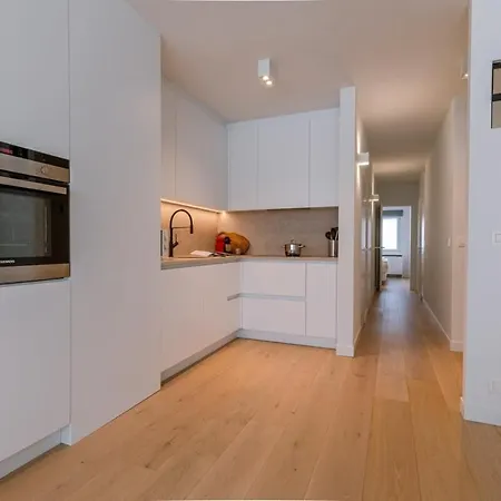Apartment Huswell - Spacious Two Bedroom In *