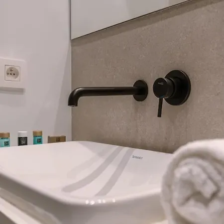 Apartment Huswell - Spacious Two Bedroom In