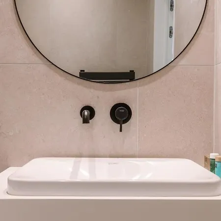 דירה Huswell - Spacious Two Bedroom In *