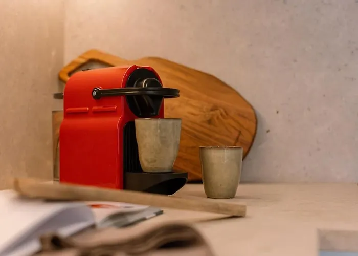 Huswell - Spacious Two Bedroom In Apartment *